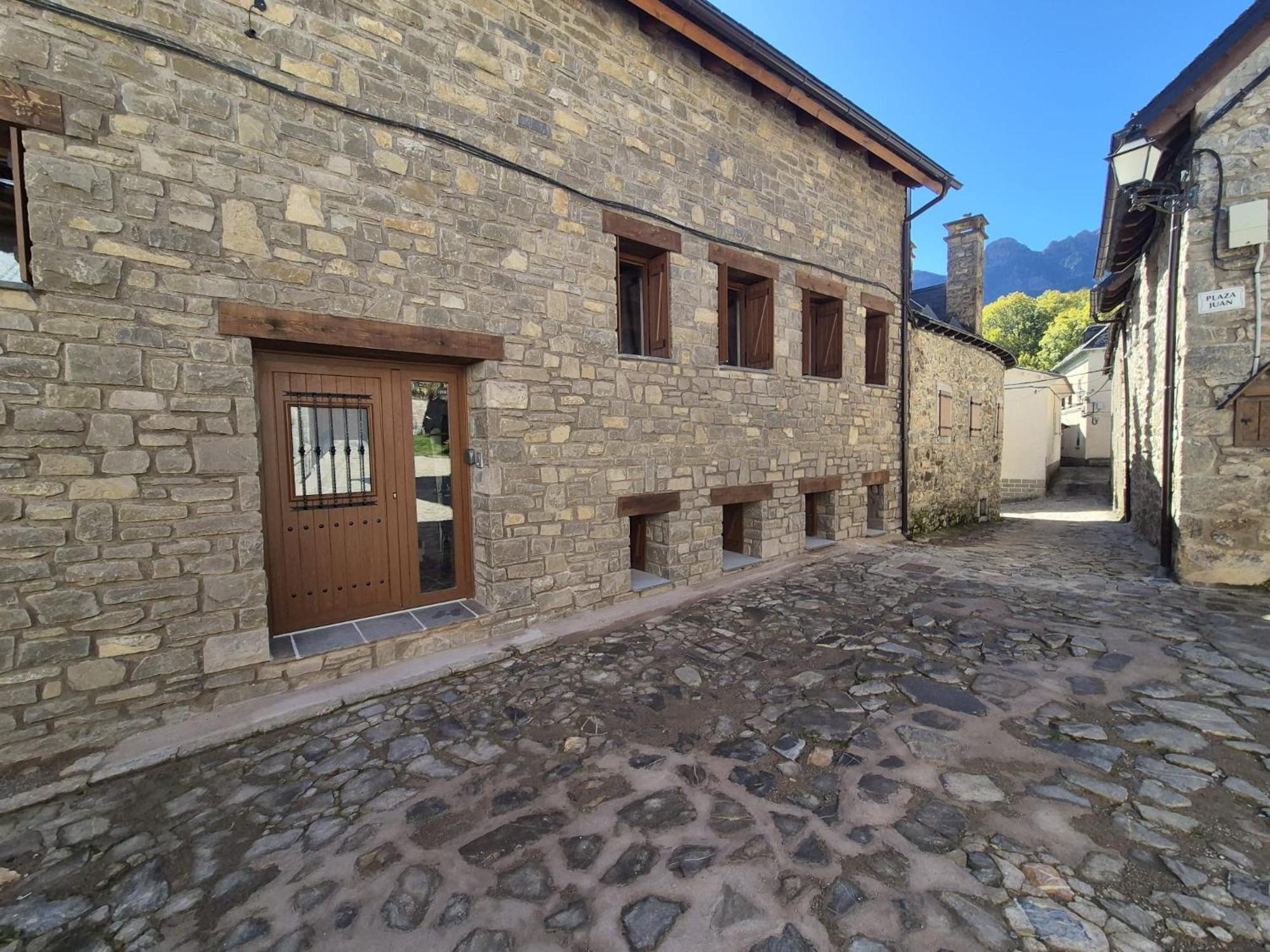 Alojamientos Ruraltena Piedrafita de Jaca Buitenkant foto